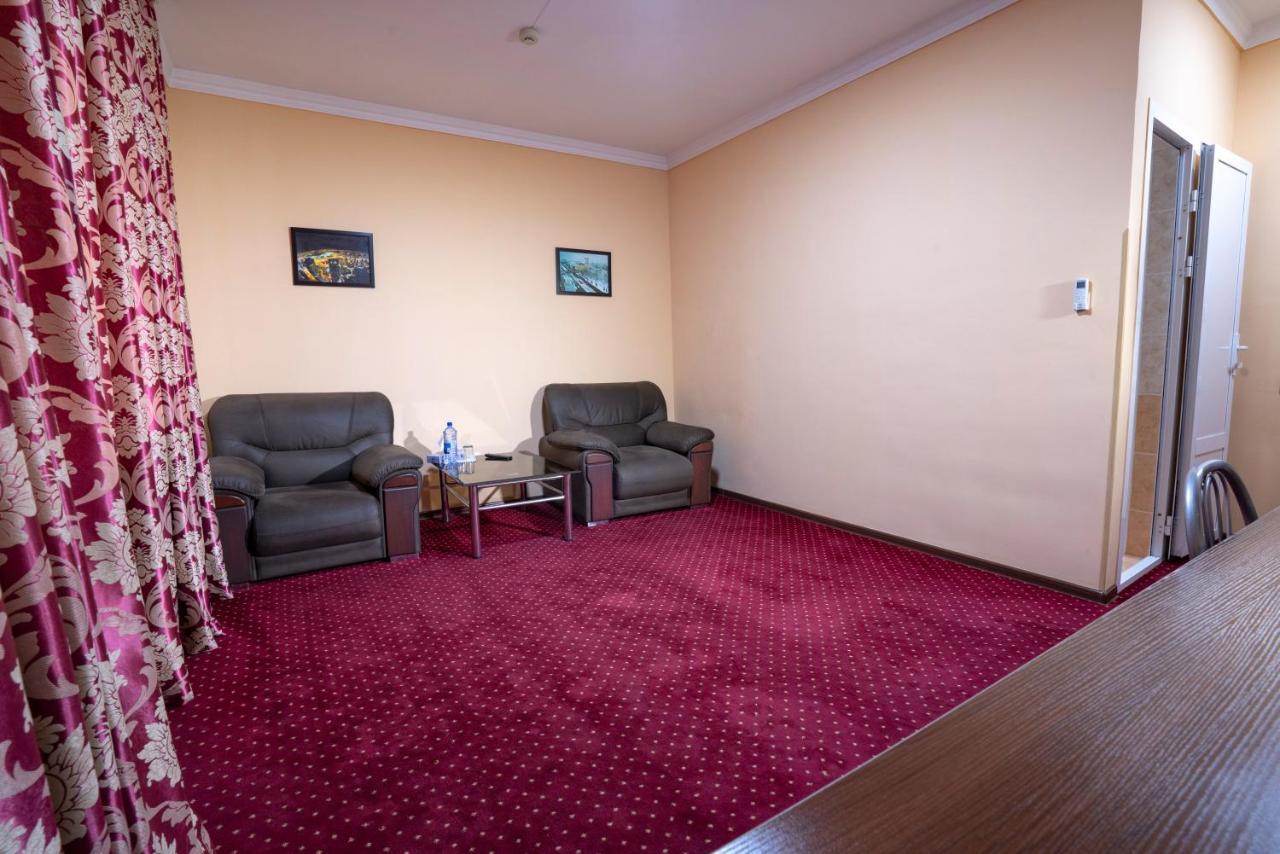 Rohat Hotel Chilonzor Tashkent Esterno foto